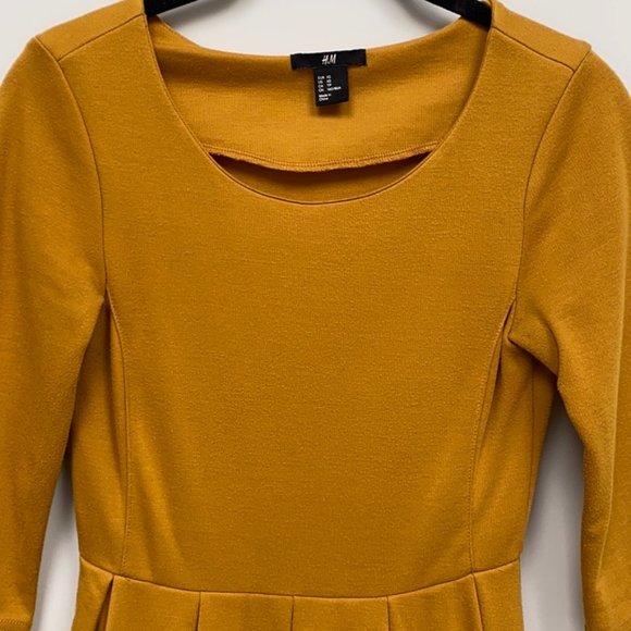 H&M Mustard Yellow Gold Pleated Dress - Picture 2 of 4